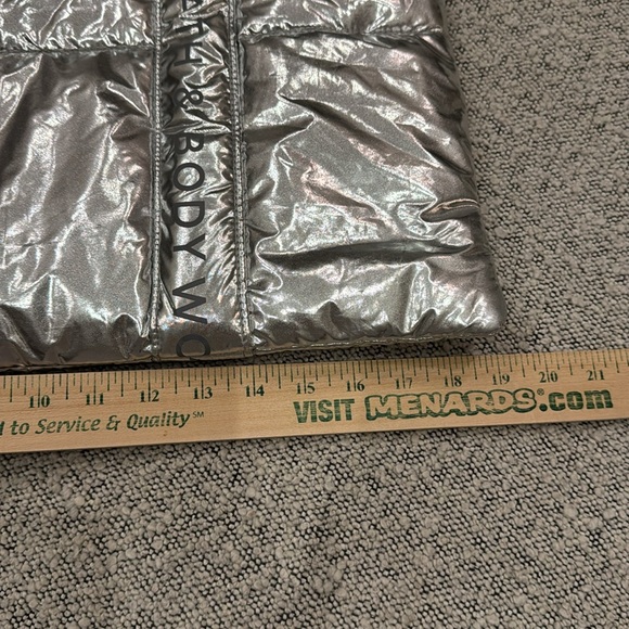 Bath & Body Works Silver Tote Bag new with tag - Picture 5 of 6